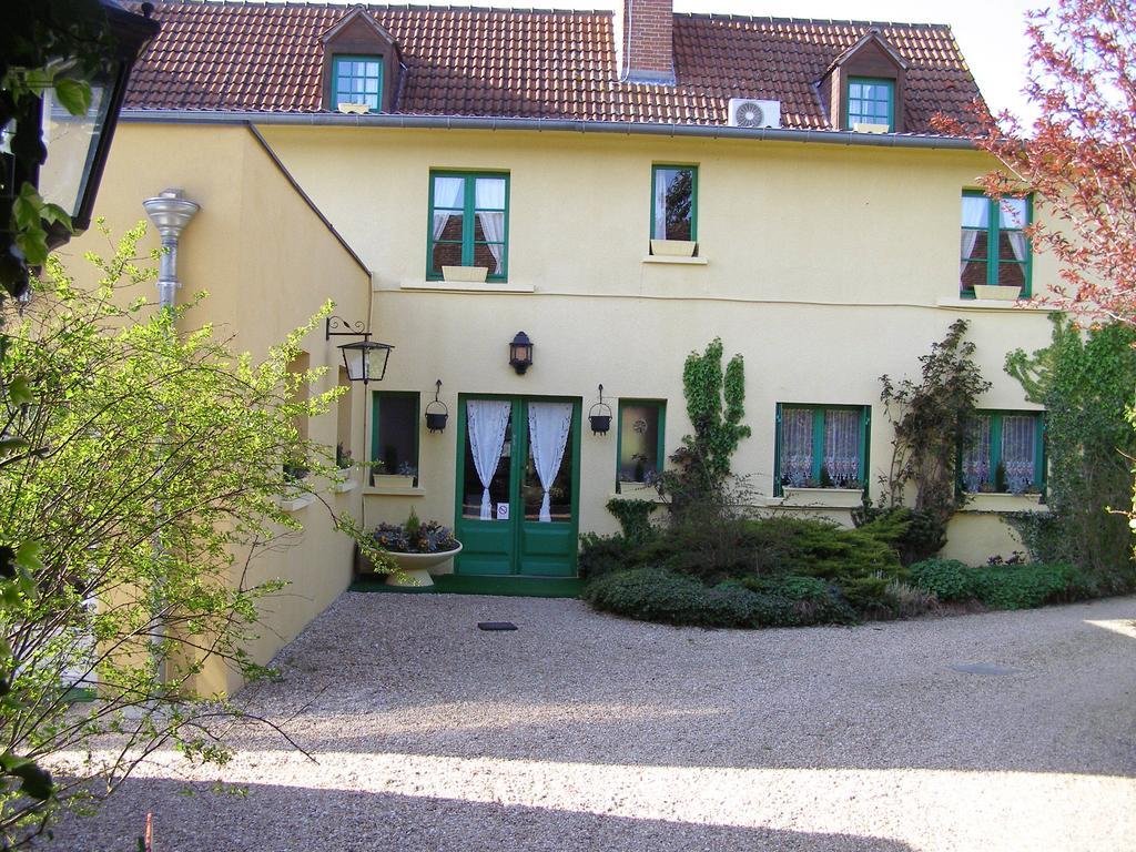 Logis Auberge A La Tete De Lard La Ferté-Imbault Zewnętrze zdjęcie