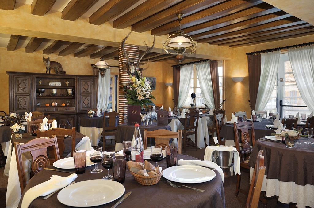 Logis Auberge A La Tete De Lard La Ferté-Imbault Zewnętrze zdjęcie