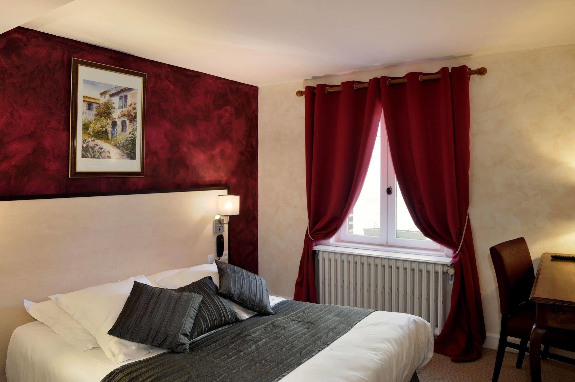 Logis Auberge A La Tete De Lard La Ferté-Imbault Zewnętrze zdjęcie
